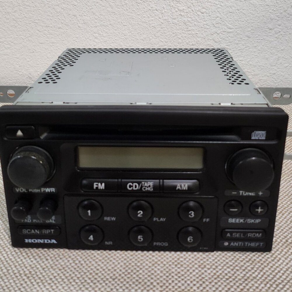 Honda Accord Radio FM/AM CD Player Stereo Serial No: E80646216A